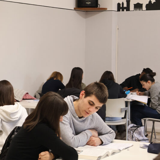 Foto del Metodo di studio delle superiori