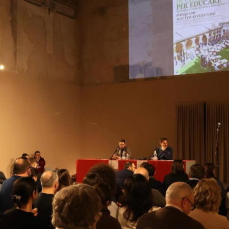 Foto dall''incontro Essere in Comunione per Educare - in famiglia, a scuola, nel bosco…dove ognuno è", dialogo con Matteo Severgnini, rettore dell'Istituto paritario Regina Mundi di Milano e responsabile degli ambiti educativi di Comunione e Liberazione